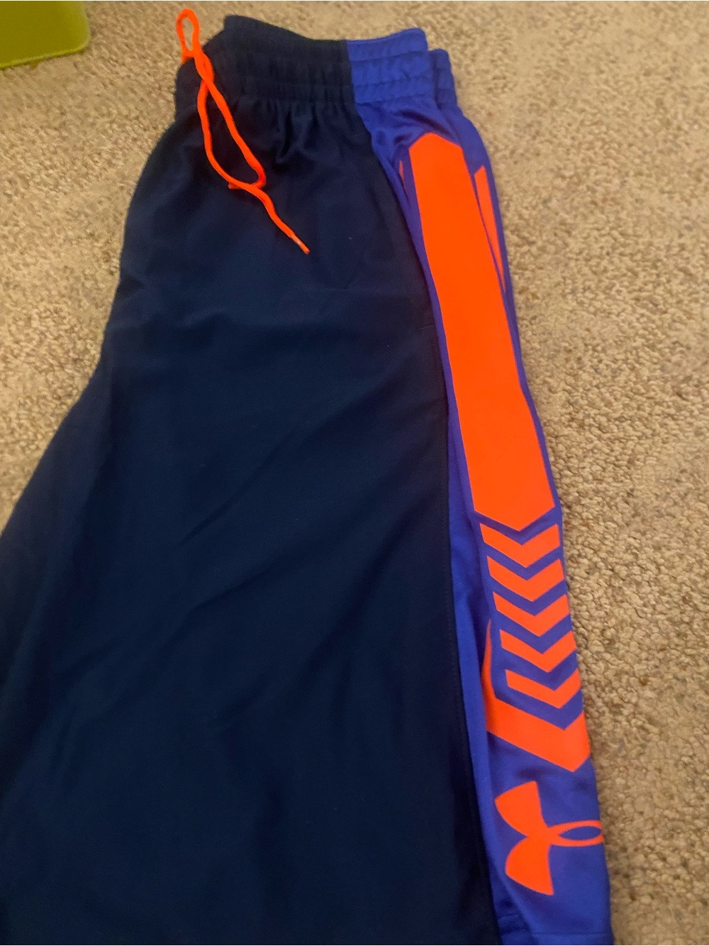 Under Armour mens Navy & Orange Athletic Track shorts Sz L